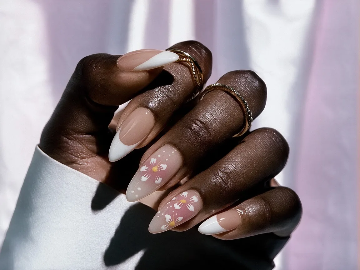 Daisy Vibes Hand Made Press On Ovals Nails